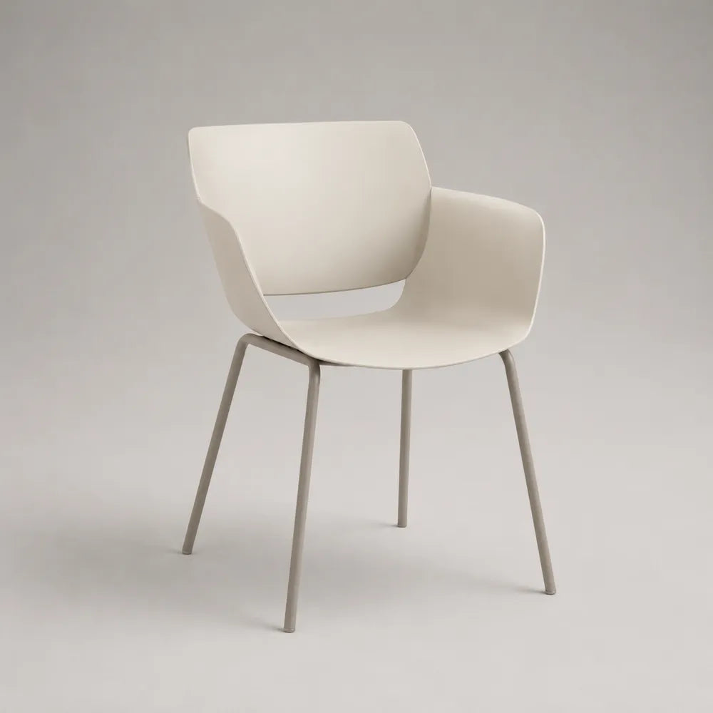 Chaise de salle à manger coque en polypropylène blanc cassé avec accoudoirs pieds en acier thermolaqué gris clair 55 cm 55 cm 80 cm